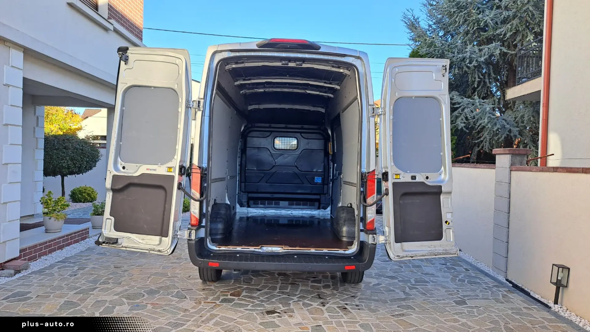 FORD TRANSIT VAN TREND L3H3 FWD
