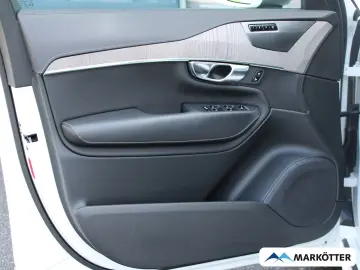 VOLVO XC90 Ultimate Bright Recharge Plug-In Hybrid AWD