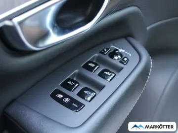VOLVO XC90 Ultimate Bright Recharge Plug-In Hybrid AWD