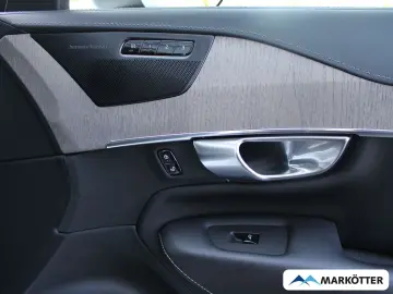 VOLVO XC90 Ultimate Bright Recharge Plug-In Hybrid AWD