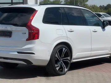 VOLVO XC90 B5 D AWD Ultimate Dark B&W HuD LUFT 360 ACC
