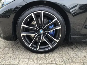 BMW M440i xDrive AHK Laser HUD DAB HarmanKardon