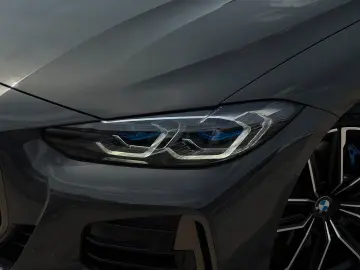 BMW M440i xDrive Coupe Edelholz Laser Memory HuD H&K
