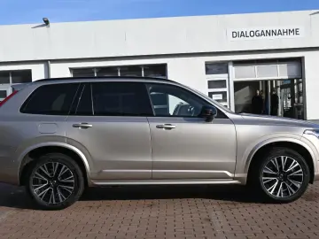 VOLVO XC90 T8 AWD Ultimate Dark STDHZG 360  LUFT 0 5%