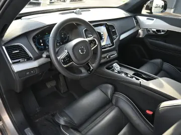 VOLVO XC90 T8 AWD Ultimate Dark STDHZG 360  LUFT 0 5%