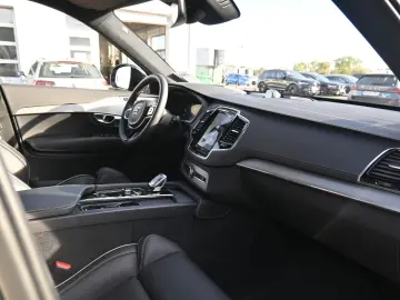 VOLVO XC90 T8 AWD Ultimate Dark STDHZG 360  LUFT 0 5%
