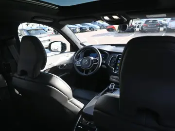 VOLVO XC90 T8 AWD Ultimate Dark STDHZG 360  LUFT 0 5%