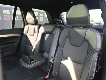 VOLVO XC90 T8 AWD Ultimate Dark STDHZG 360  LUFT 0 5%