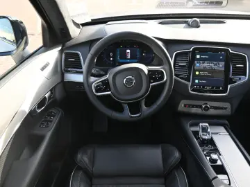 VOLVO XC90 T8 AWD Ultimate Dark STDHZG 360  LUFT 0 5%