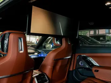 BMW 740d M Sport Aut.Tür Sky B&W Inno TV AHK HUD