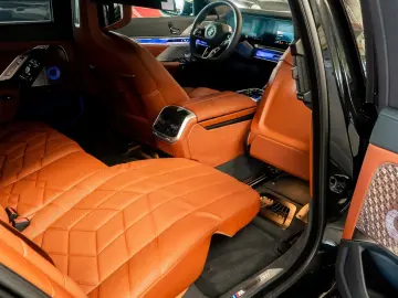 BMW 740d M Sport Aut.Tür Sky B&W Inno TV AHK HUD