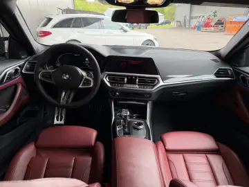 BMW M440 xDrive Coupé  Carplay