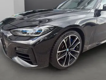 BMW M440i xDrive Coupe LED NAVI HUD LEDER MEMORY 19