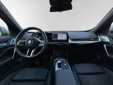 BMW X1 xDrive23i M Sport Pano Head-Up H K DAProf.