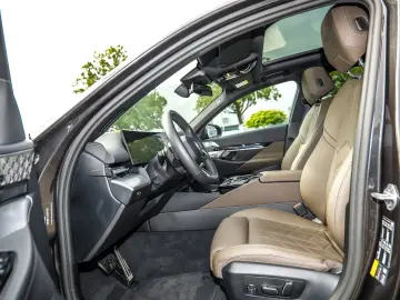 BMW 550e xDrive Touring M Sport HuD Pano AHK Bowers&