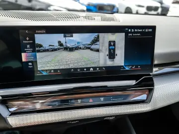BMW 550e xDrive Touring M Sport HuD Pano AHK Bowers&
