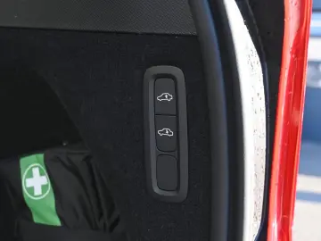 VOLVO XC90 T8 AWD Ultra Dark 360  B&W LUFT HUD ACC