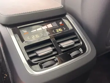 VOLVO XC90 B5D AWD Ultimate Bright HUD MASS B&W LUFT