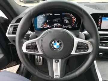 BMW M440i xDrive LASER KLIMAAUTO NAVI SHZ LHZ PDC