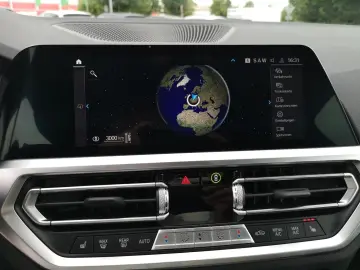 BMW M440i xDrive LASER KLIMAAUTO NAVI SHZ LHZ PDC