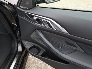 BMW M440i xDrive LASER KLIMAAUTO NAVI SHZ LHZ PDC