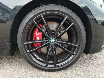 BMW M440i xDrive LASER KLIMAAUTO NAVI SHZ LHZ PDC