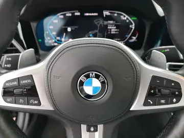BMW M440i xDrive LASER KLIMAAUTO NAVI SHZ LHZ PDC