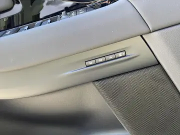 LAND ROVER Range Rover Evoque D165 Dynamic SE