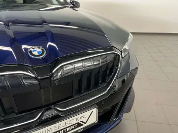BMW 550e xDrive Touring M Sport Pro HUD PANO ACC AHK