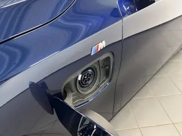 BMW 550e xDrive Touring M Sport Pro HUD PANO ACC AHK