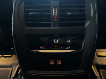 BMW ONE OF FEW M440i RWD  vent. seats  remote start