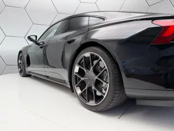 AUDI RS e-tron GT performance Carbon Massage Keramik
