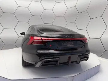 AUDI RS e-tron GT performance Carbon Massage Keramik