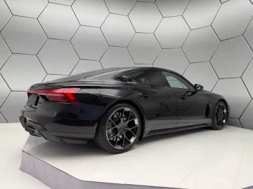 AUDI RS e-tron GT performance Carbon Massage Keramik