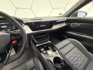 AUDI RS e-tron GT performance Carbon Massage Keramik