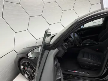 AUDI RS e-tron GT performance Carbon Massage Keramik