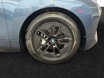 BMW iX xDrive45 Inkl. € 1.190 Zubehörbonus  Lr. 684