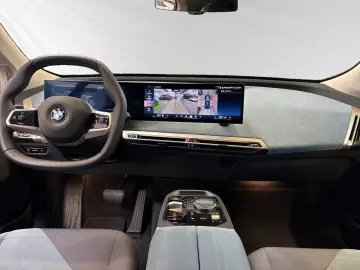 BMW iX xDrive45 Inkl. € 1.190 Zubehörbonus  Lr. 684