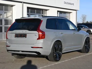 VOLVO XC90 T8 AWD Ultra Dark 360  B&W LUFT HUD ACC