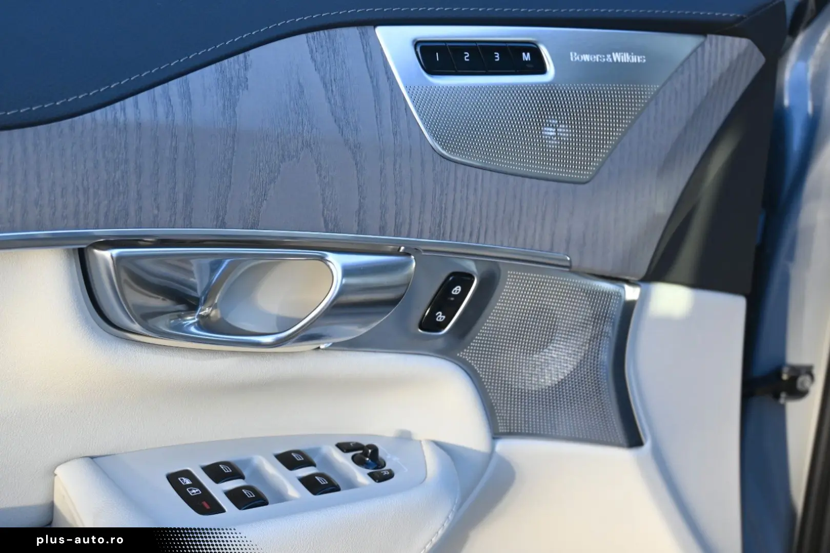 VOLVO XC90 2024 — imagine 15