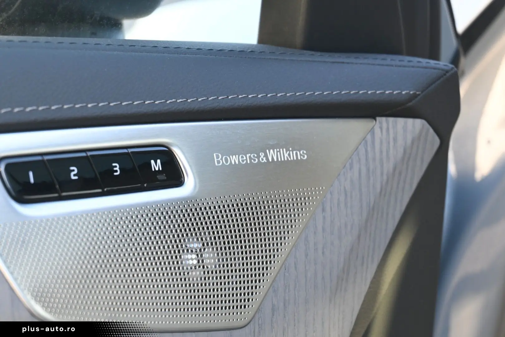 VOLVO XC90 2024 — imagine 16