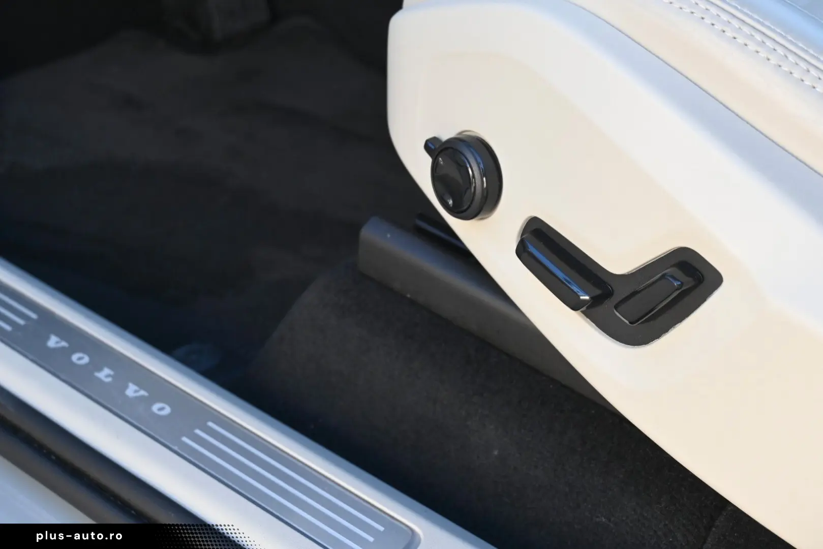 VOLVO XC90 2024 — imagine 17
