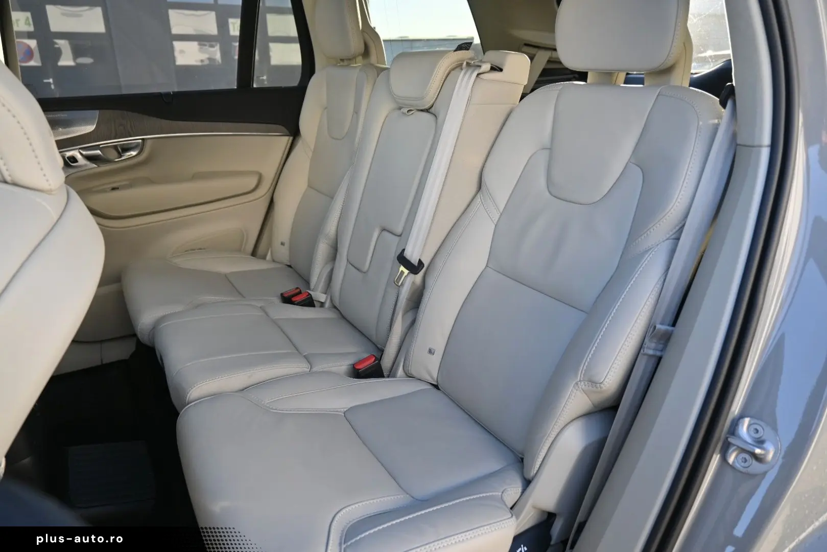VOLVO XC90 2024 — imagine 18