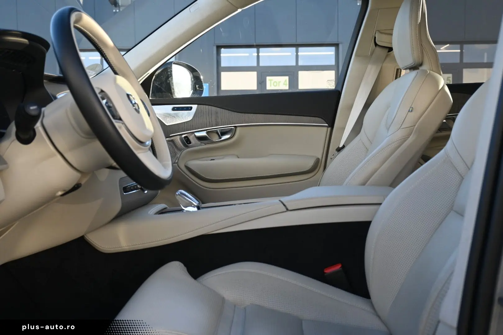 VOLVO XC90 2024 — imagine 20