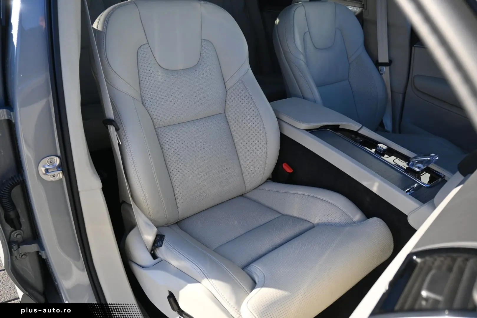 VOLVO XC90 2024 — imagine 24