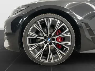BMW M440i xDrive A Gran Coupe HuD variable Sportlenk