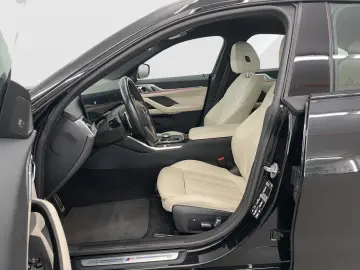 BMW M440i xDrive A Gran Coupe HuD variable Sportlenk