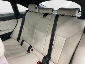 BMW M440i xDrive A Gran Coupe HuD variable Sportlenk
