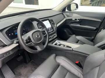 VOLVO XC90 T8 AWD Ultra Dark Autom. NAVI