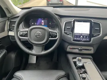 VOLVO XC90 T8 AWD Ultra Dark Autom. NAVI